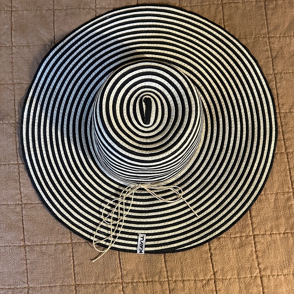 Kavu Black and White Striped Hat